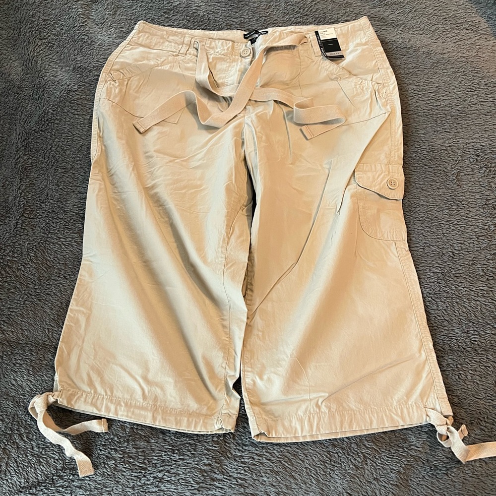 NWT New York & Company Capris - Size 14